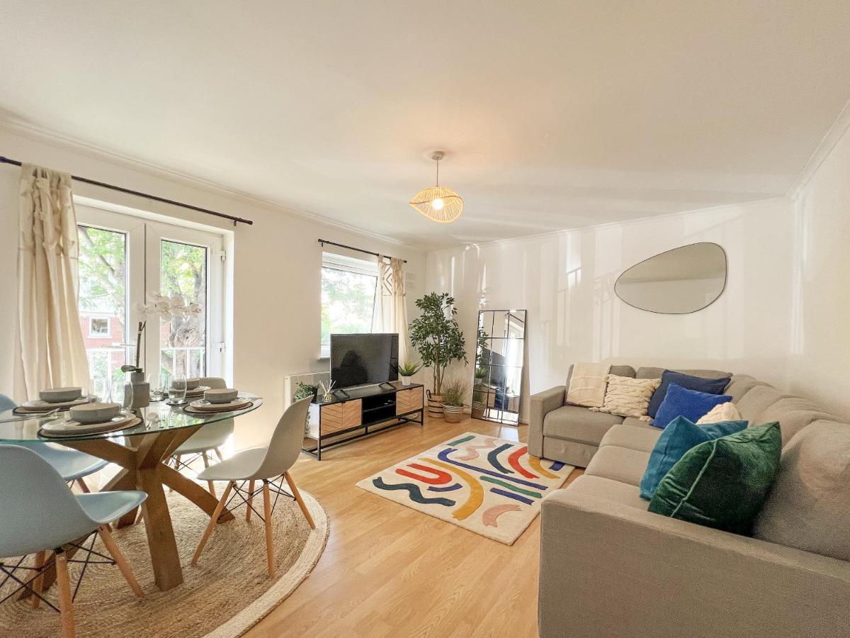 Апартаменты Beautiful Windsor 2 Bed, Perfect Location, 5 Mins Walk To Centre, Free Parking, Legoland, Ascot Экстерьер фото